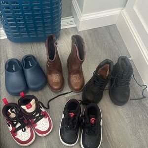 Kids shoes size 6 bundle
